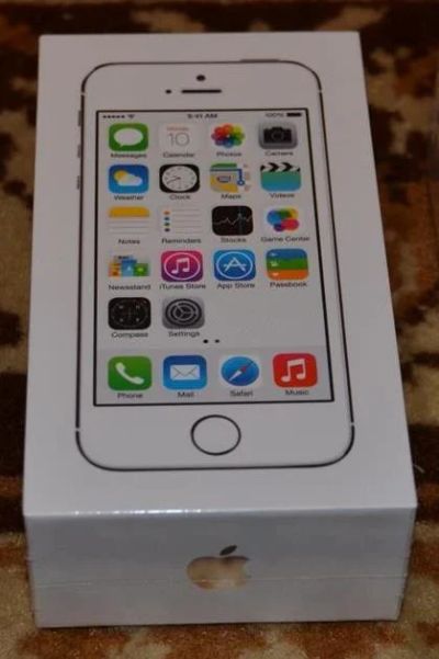 Лот: 3745965. Фото: 1. Apple iphone 5s 16ГБ белый. Смартфоны
