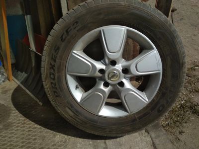 Лот: 14499576. Фото: 1. Колёса Nissan R16 215/65. Шины на дисках
