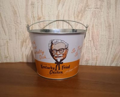 Лот: 16263016. Фото: 1. Фирменное ведёрко KFC. Другое (сувениры, подарки)