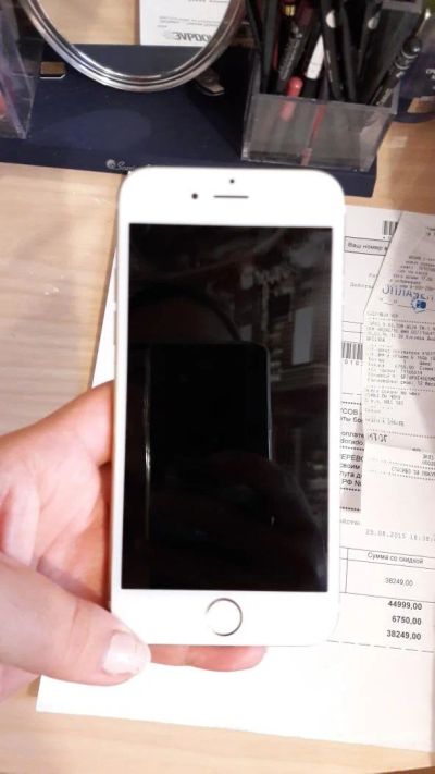 Лот: 10454634. Фото: 1. iPhone 6 -gold, 16gb. Смартфоны