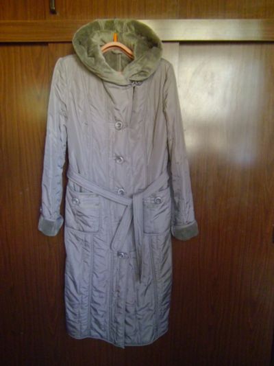 Лот: 20077950. Фото: 1. Пальто женское демисезонное, р-р... Верхняя одежда