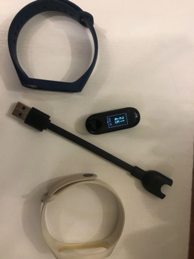 Лот: 20055568. Фото: 1. Xiaomi mi band 3 фитнес браслет. Смарт-часы, фитнес-браслеты, аксессуары