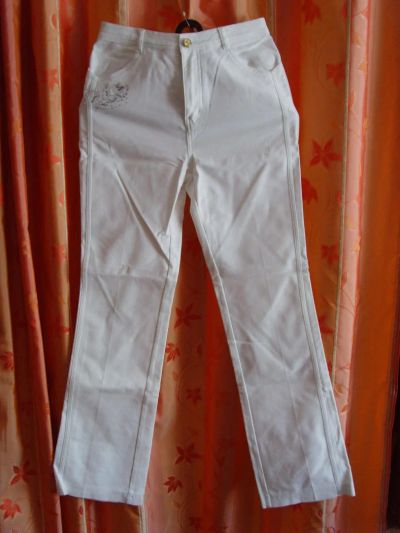Лот: 4137906. Фото: 1. Новые белые джинсы. Джинсы