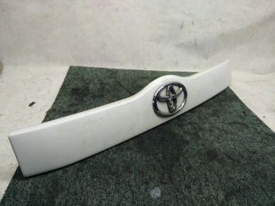 Лот: 21410202. Фото: 1. накладка 5-й двери Toyota Succeed... Двигатель и элементы двигателя