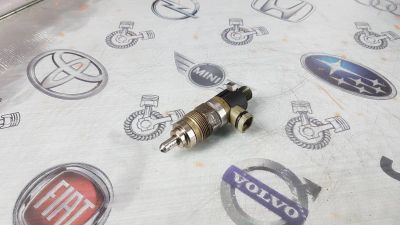 Лот: 23586297. Фото: 1. Форсунка Toyota Nadia 3S-FSE 23250-74181. Двигатель и элементы двигателя
