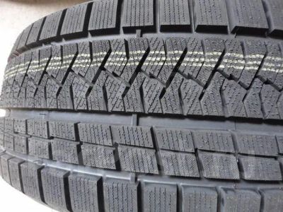 Лот: 25798714. Фото: 1. Зимняя резина 255/40 R-20 "Triangle... Шины