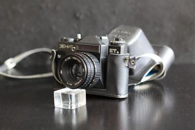 Лот: 3174766. Фото: 1. Фотоаппарат Зенит ЕТ с объективом... Плёночные зеркальные