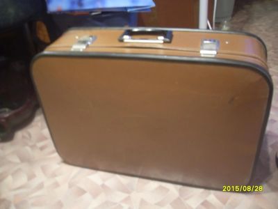 Лот: 6027441. Фото: 1. чемодан. Чемоданы и сумки дорожные