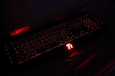 Лот: 9290599. Фото: 1. Игровая клавиатура Thermaltake... Клавиатуры и мыши