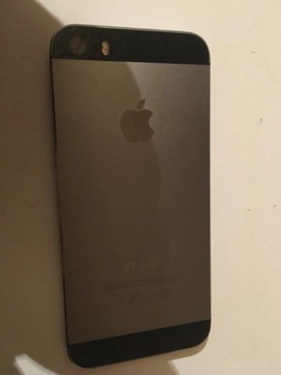 Лот: 11808590. Фото: 1. iPhone 5s 16Gb space gray. Смартфоны