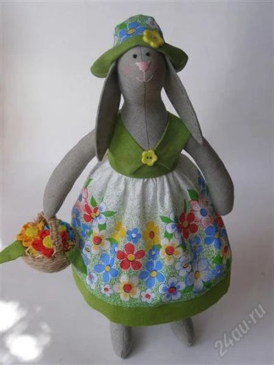 Лот: 2730725. Фото: 1. Заяц Тильда "Зайка цветочница... Авторские куклы, игрушки, поделки