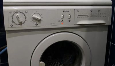 Лот: 4394409. Фото: 1. Стиральная машина Indesit 421... Стиральные машины