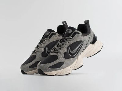 Лот: 25679211. Фото: 1. Кроссовки Nike. Кеды, кроссовки, слипоны