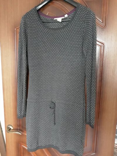 Лот: 12047040. Фото: 1. Шерстяное платье H&M. Платья