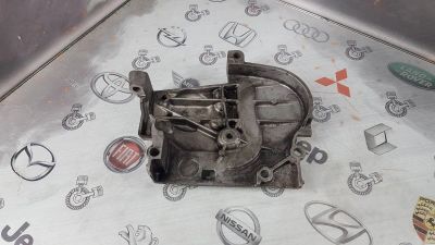 Лот: 23586807. Фото: 1. Кожух ГРМ Renault Megane K4J 8200027196. Двигатель и элементы двигателя