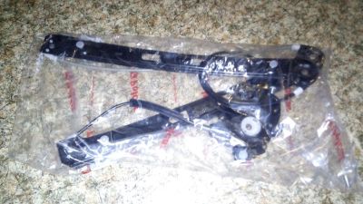 Лот: 8850405. Фото: 1. стеклоподъемник BMW E46. Кузов
