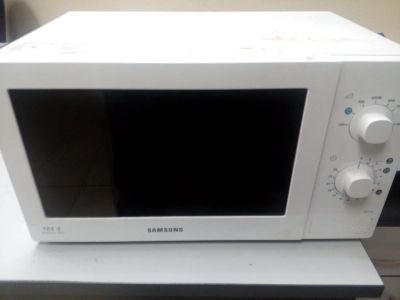 Лот: 4235411. Фото: 1. Микроволновка Samsung MW-712BR... Микроволновки, мини-печи