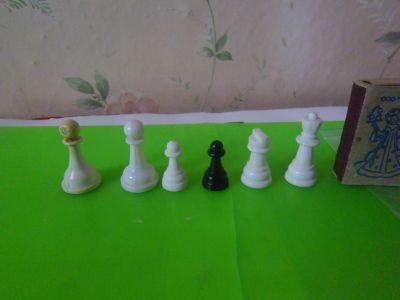 Лот: 19613359. Фото: 1. Шахматные фигуры пластмассовые... Шахматы, шашки, нарды
