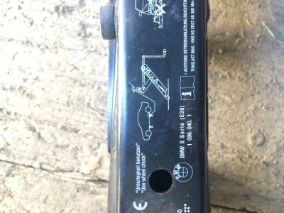 Лот: 12589794. Фото: 1. Домкрат BMW 5 series. Домкраты