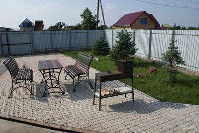 Лот: 14980069. Фото: 1. Скамья 2шт, стол и мангал. Мебель для сада, дачи