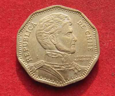 Лот: 19928974. Фото: 1. Чили 50 песо, 2013 г. Отличная. Америка