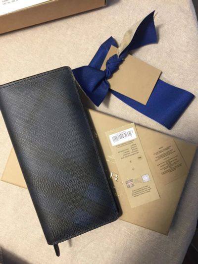 Лот: 10386080. Фото: 1. Бумажник Burberry. Бумажники, кошельки, портмоне