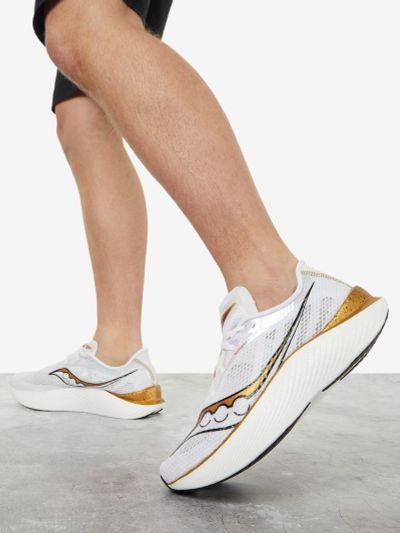 Лот: 24286298. Фото: 1. Кроссовки мужские Saucony Endorphin... Кеды, кроссовки, слипоны