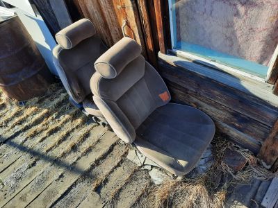 Лот: 15765362. Фото: 1. Сиденье водительское Nissan Laurel... Салон