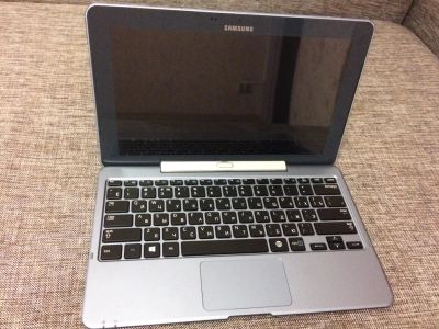Лот: 10463189. Фото: 1. Планшет с клавиатурой Samsung... Планшеты