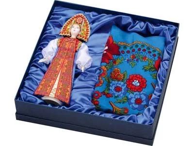 Лот: 10610358. Фото: 1. Набор: кукла в народном костюме... Сувенирные наборы