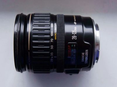 Лот: 10278665. Фото: 1. Canon EF 28-135mm f/3.5-5.6 usm... Объективы