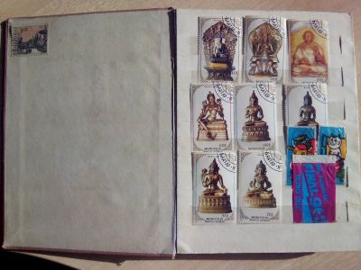 Лот: 5492240. Фото: 1. Почтовые марки в альбоме. Марки