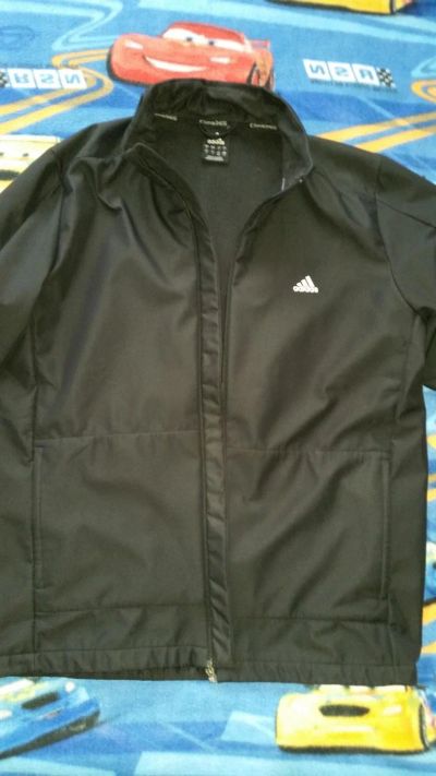 Лот: 10647120. Фото: 1. Фирменная олимпийка Adidas на... Легкие куртки, толстовки