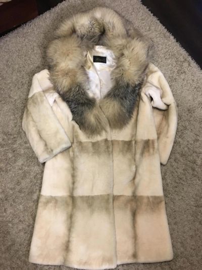 Лот: 8549814. Фото: 1. Шуба из кролика НОВАЯ. Верхняя одежда