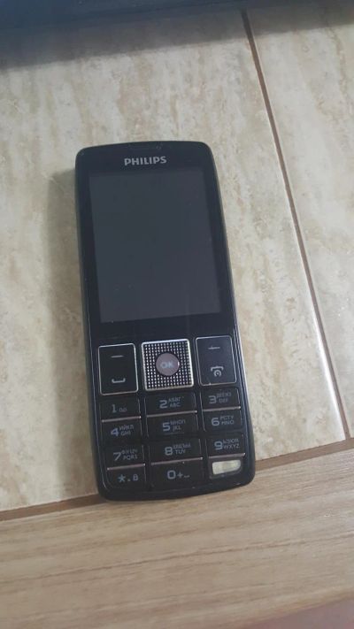 Лот: 7367660. Фото: 1. Продам Philips X5500. Кнопочные мобильные телефоны