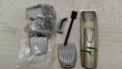 Лот: 25898701. Фото: 1. Машинка для стрижки Rowenta, б... Укладка и стрижка волос, бритьё, эпиляция