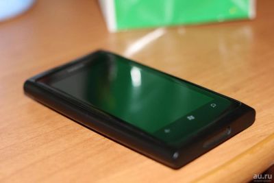 Лот: 8820776. Фото: 1. Продам смартфон Nokia Lumia 800. Смартфоны