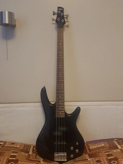 Лот: 14757415. Фото: 1. Бас-гитара Ibanez GSR-200 black. Гитары
