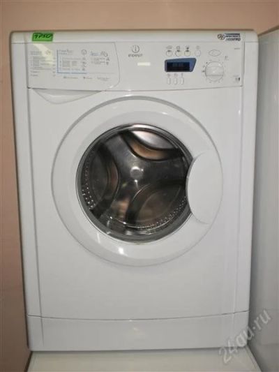 Лот: 2137229. Фото: 1. стиральная машина Indesit WISE... Стиральные машины