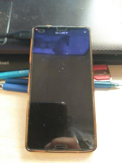 Лот: 17656552. Фото: 1. Телефон Sony z3. DECT и радиотелефоны