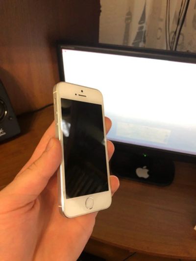 Лот: 12204992. Фото: 1. Продам Iphone 5S 16GB. Смартфоны