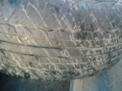 Лот: 1212609. Фото: 1. 2 BRIDGESTONE DUELER H/T и 2 Dunlop... Шины