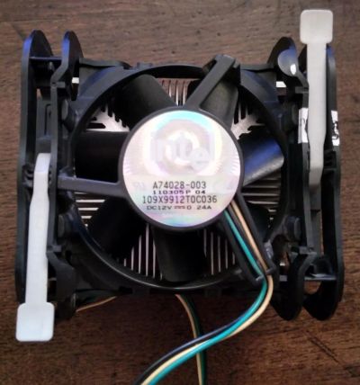 Лот: 10521445. Фото: 1. Кулер Socket 478 с медным сердечником. Системы охлаждения