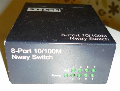 Лот: 3386334. Фото: 1. Свитч STLab 8-Port 10/100M Nway... Маршрутизаторы (роутеры)