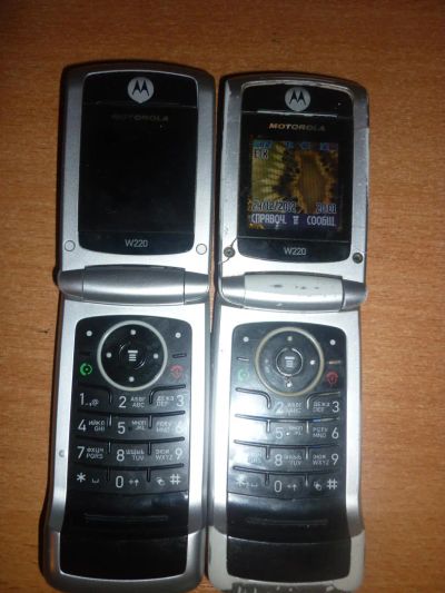 Лот: 5248022. Фото: 1. Motorola W220. Кнопочные мобильные телефоны