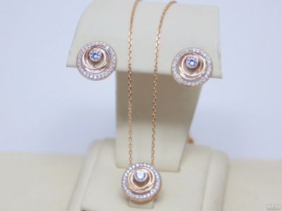 Лот: 15234866. Фото: 1. ЗОЛОТОЙ КОМПЛЕКТ: СЕРЬГИ,КУЛОН... Комплекты изделий