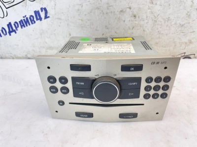 Лот: 25529794. Фото: 1. Магнитола Opel Astra L35. Другое (автозапчасти)