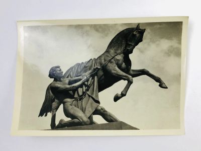 Лот: 23296963. Фото: 1. Ленинград. Скульптура на Аничковом... Открытки, конверты