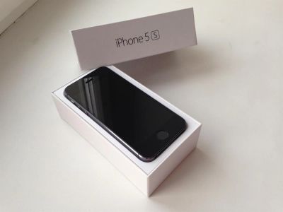 Лот: 3619128. Фото: 1. Apple iPhone 5s 16Gb Space Grey... Смартфоны