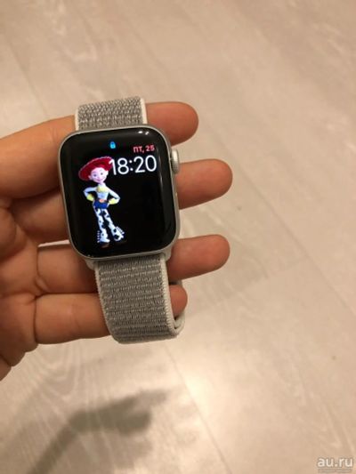 Лот: 13826758. Фото: 1. Часы Apple Watch Series 4 40mm. Смарт-часы, фитнес-браслеты, аксессуары